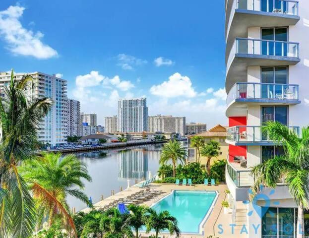 Upper Studio With Balcony,Pool And Gym, Near Beach Hallandale Beach Dış mekan fotoğraf